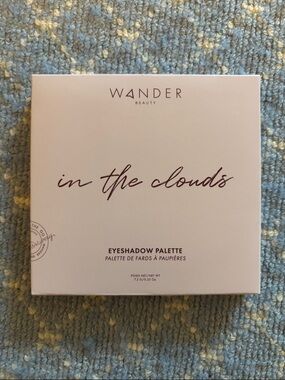 NWT Wander Beauty "In The Clouds" Eyeshadow Palette